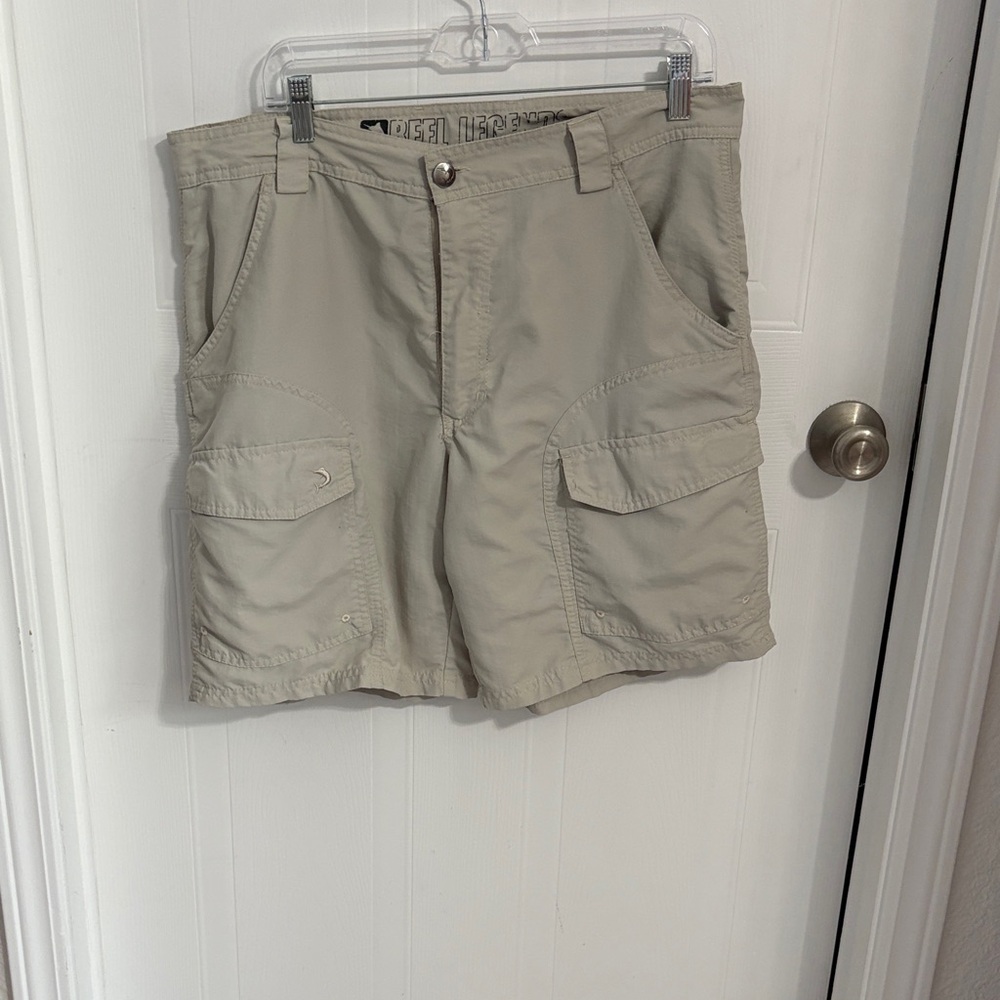 Reel Legends Men's Cargo Shorts in Khaki